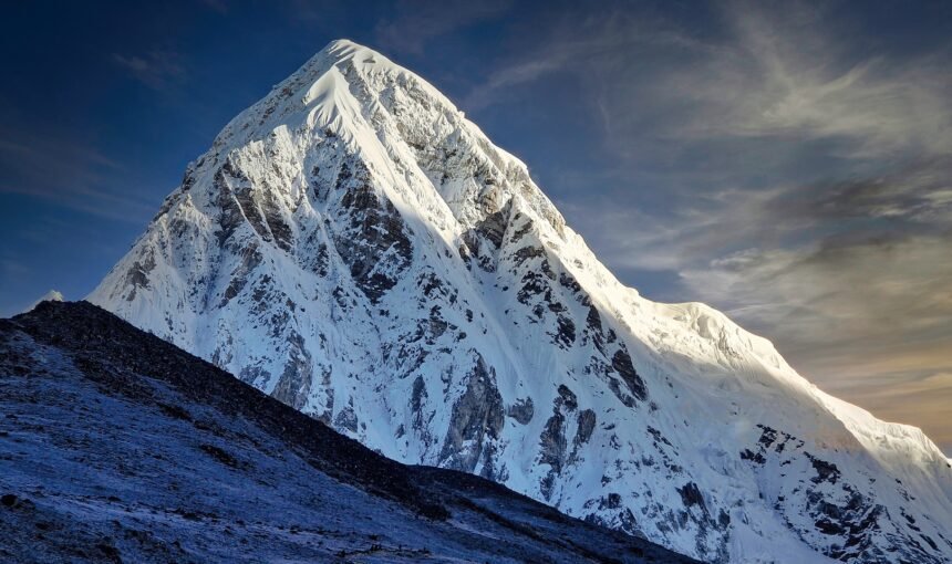 नंदा देवी: हिमालय में देवी का भव्य निवास