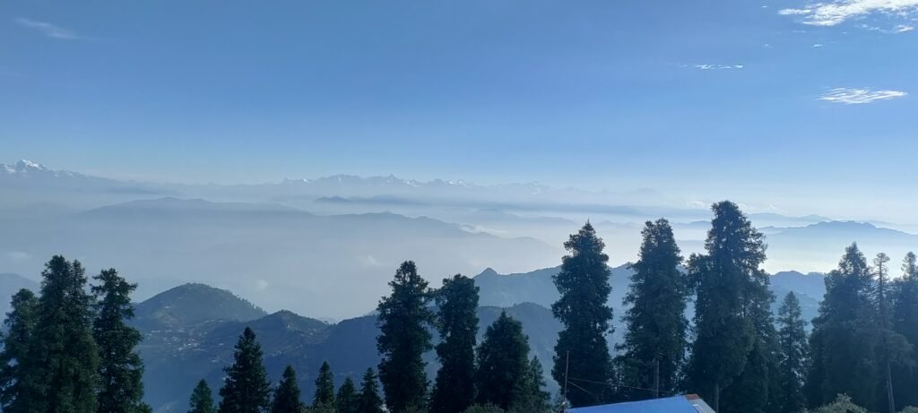 view from surkanda devi