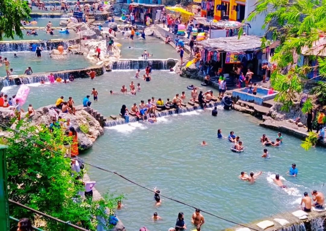 Sahastradhara dehradun
Dehradun water fall
dehradun
sahastradhara